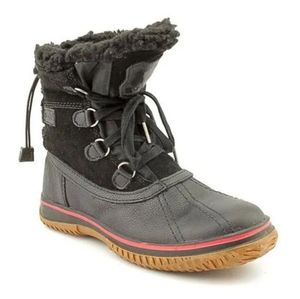 Pajar Black Winter Boots with Brown Sole